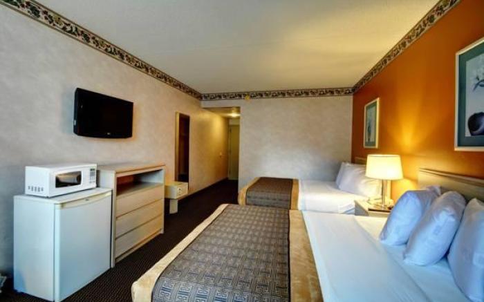 Wingate by Wyndham Lake George