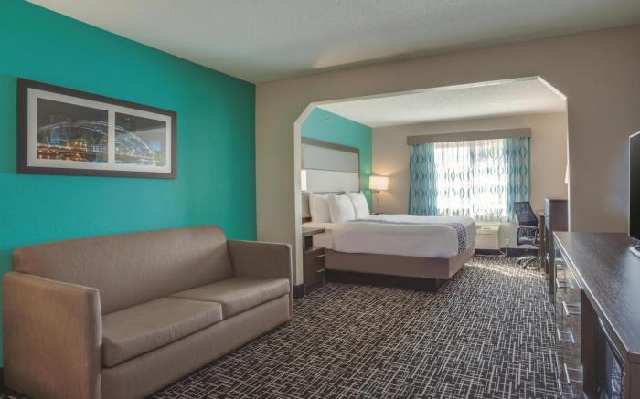 La Quinta Inn & Suites by Wyndham Batavia