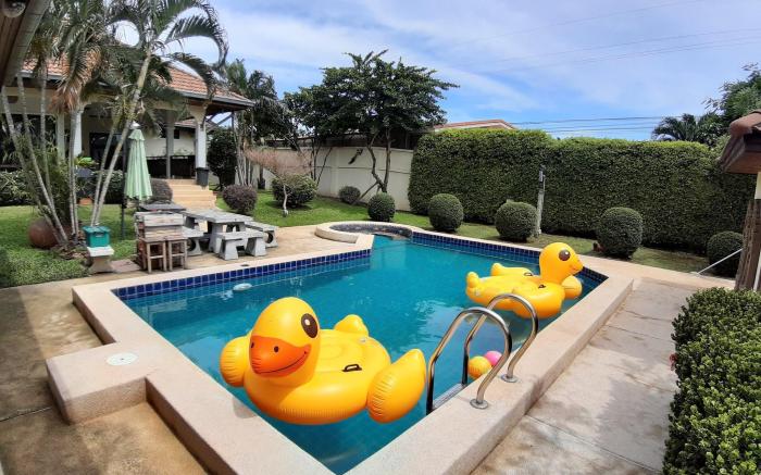 Luxury Pool Villa Rayong
