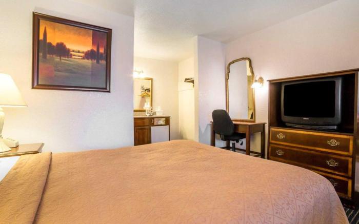 Rodeway Inn at Nevada State Capitol