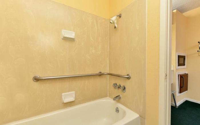Americas Best Value Inn Meridian