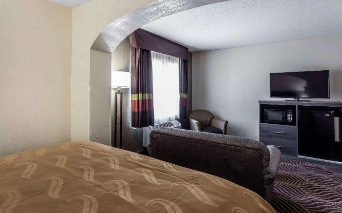 Quality Inn & Suites