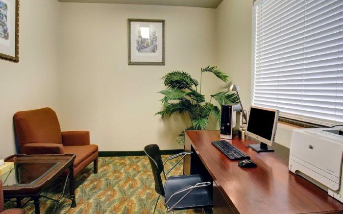 Wingate by Wyndham College Station South