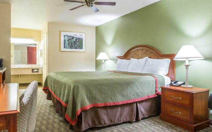 Rodeway Inn Delano