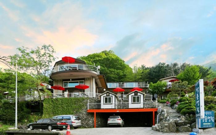 Cheungpungmyungwol Pension