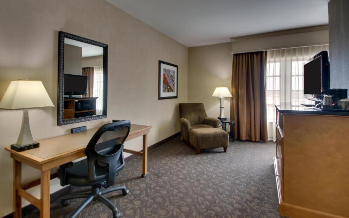 Drury Plaza Hotel Broadview Wichita