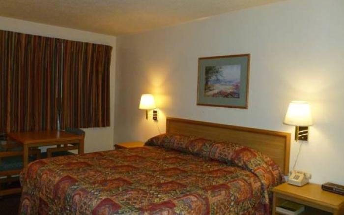 Travelers Inn Eugene University