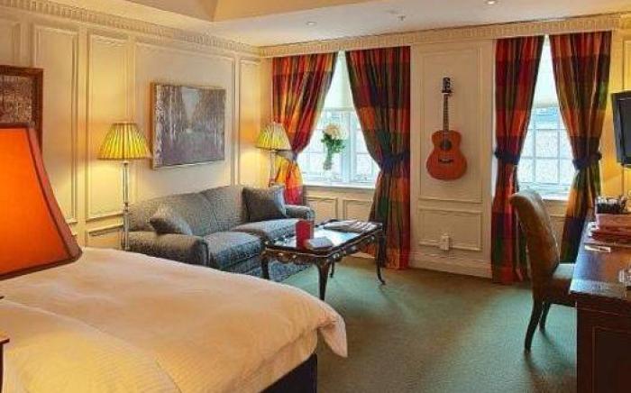Windsor Arms Hotel