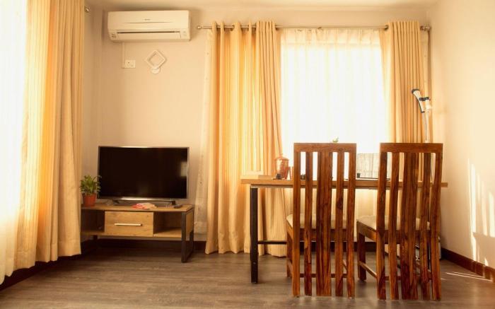 Serene Garden View Apartment II @Bakhundoleheights