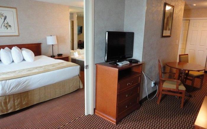 Best Western Of Olds Hotel