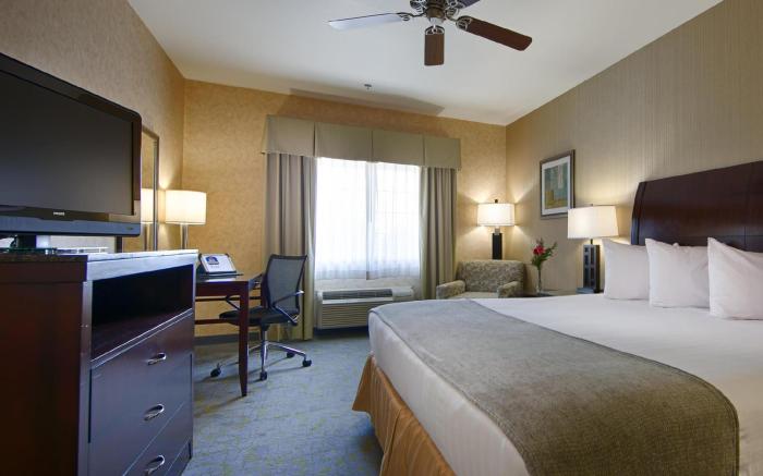 Best Western Plus Wasco Inn and Suites
