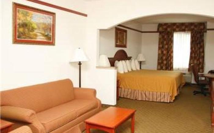 Budget Host Inn and Suites Cameron