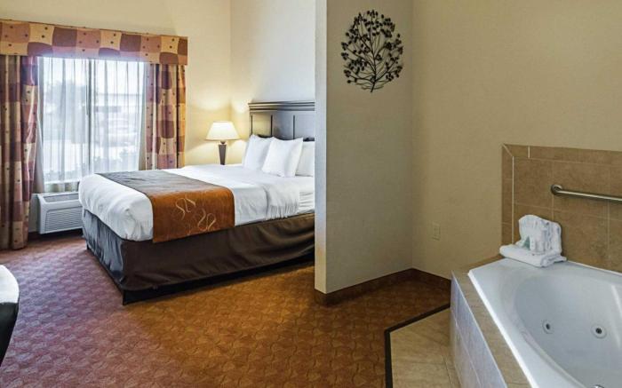 Comfort Suites