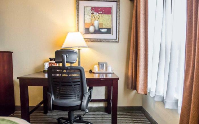 Quality Inn Mill Hall - Lamar