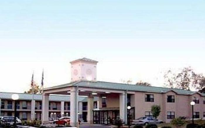 Executive Inn Opp