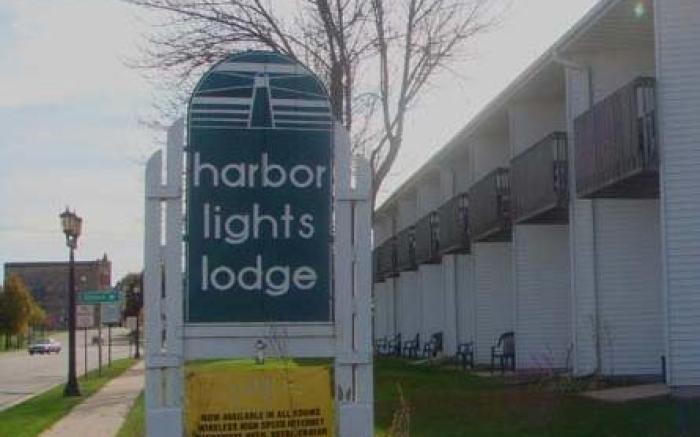 Harbor Lights Lodge