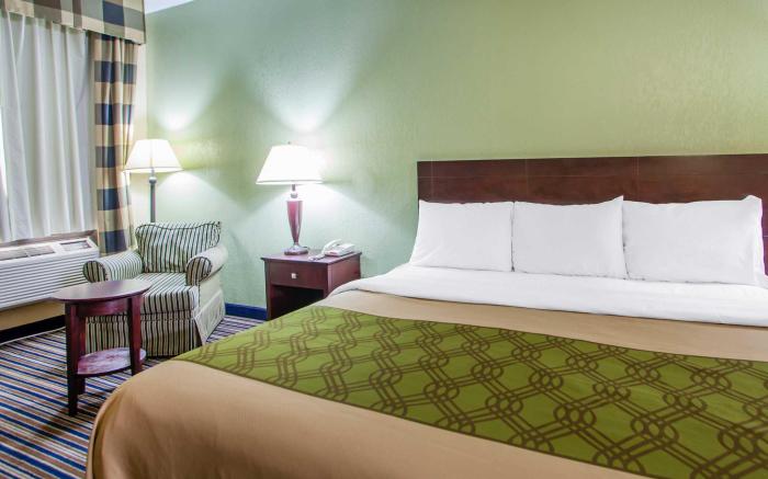 Econo Lodge Belton - Kansas City South