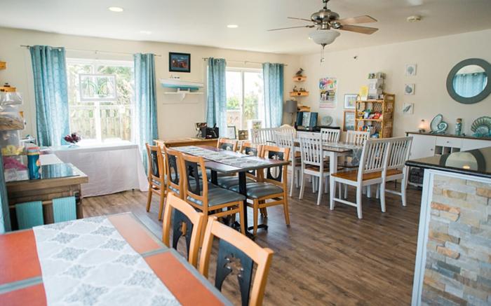 Waterside Inn Chincoteague Island