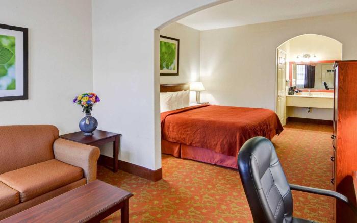Quality Inn & Suites Canton