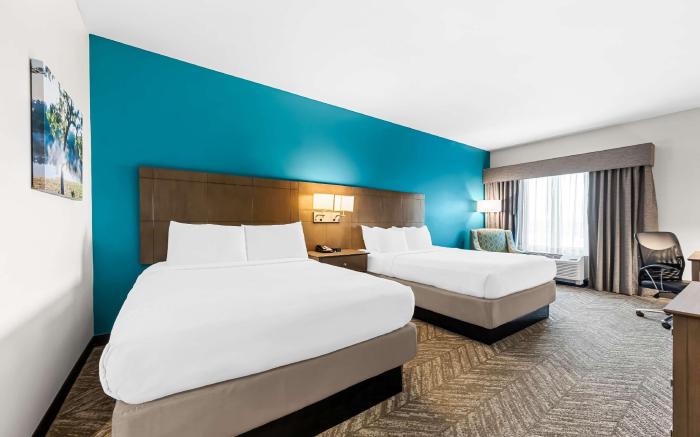 Best Western Plus Bolivar Hotel & Suites