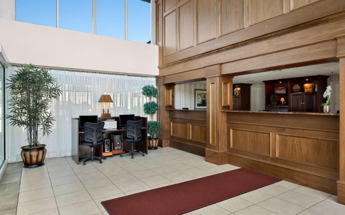 SureStay Plus by Best Western Brandywine Valley