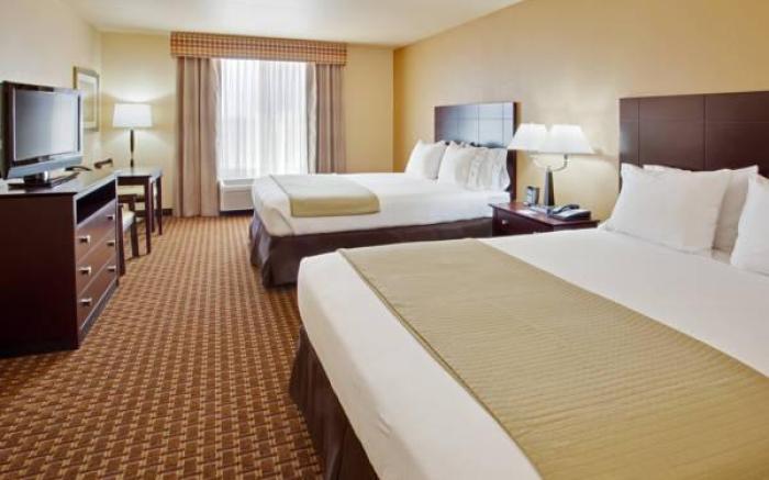Holiday Inn Express Hotel & Suites Dinuba West By IHG