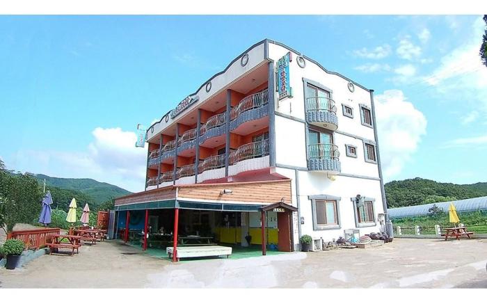 Yeongheungdo Healing Pension