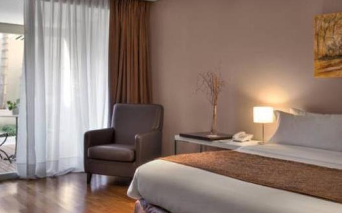 San Isidro Plaza Hotel