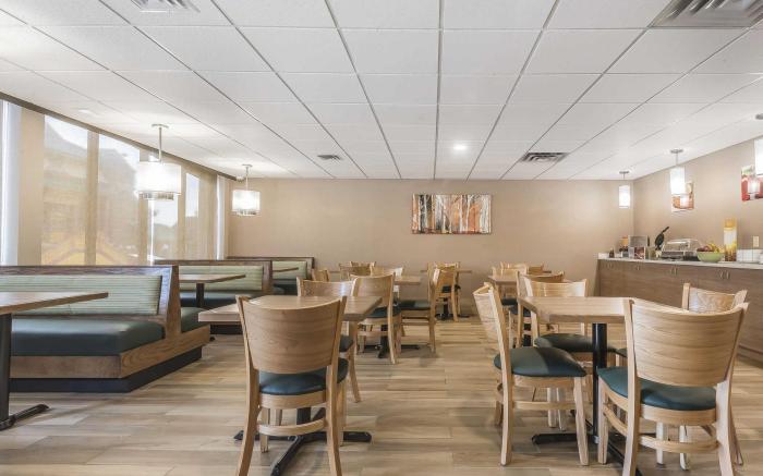 Quality Inn & Suites Downtown
