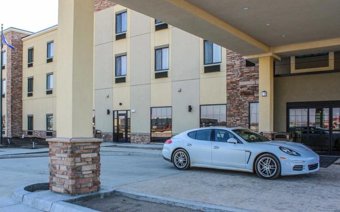 Comfort Suites University