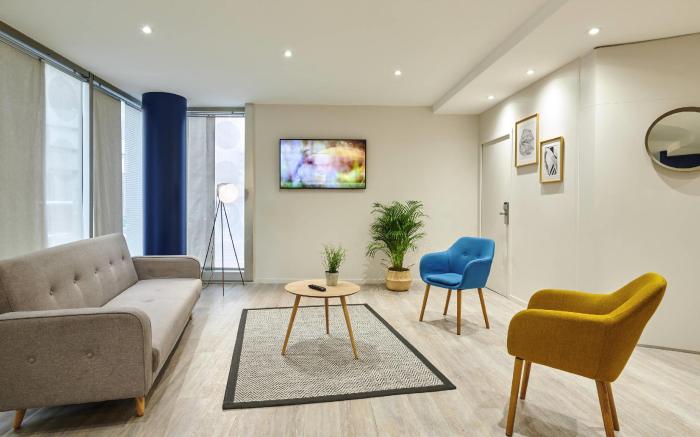 Residence Mercure Paris La Defense Grande Arche