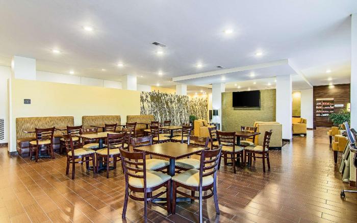 Sleep Inn & Suites West-Near Medical Center