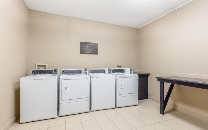 Comfort Inn & Suites Crystal Inn Sportsplex