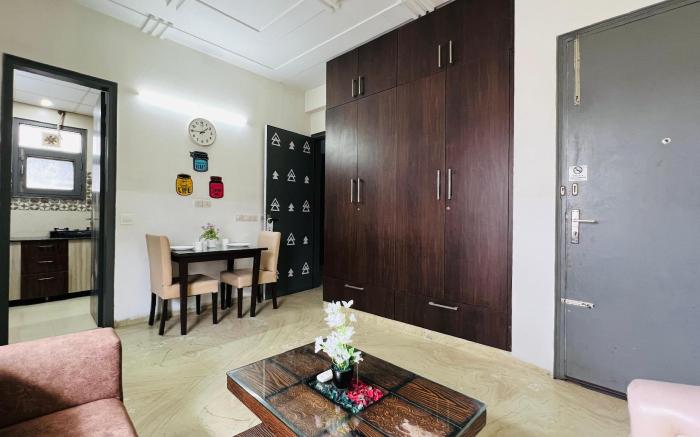 OLIVE 1 BHK with Kitchen near Medanta Medicity GGN