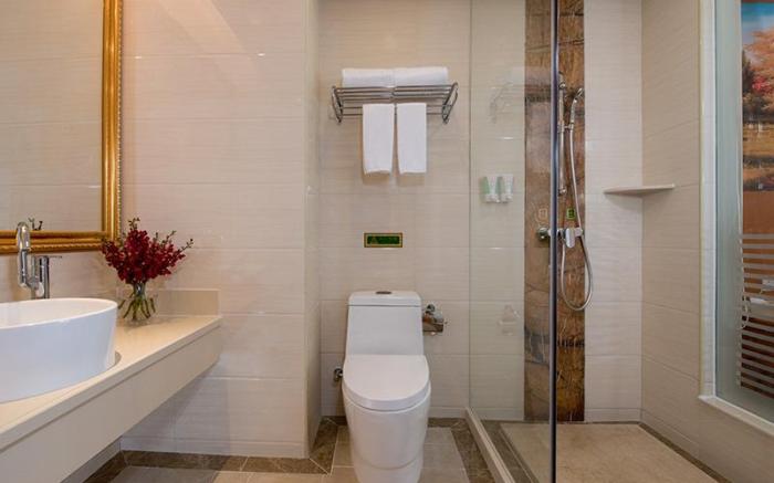 Vienna International Hotel Foshan Zhangchai Poly Champagne
