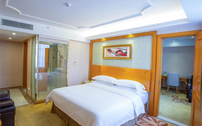 Vienna Classic Hotel Guangzhou South Station Nanpu Metro Station