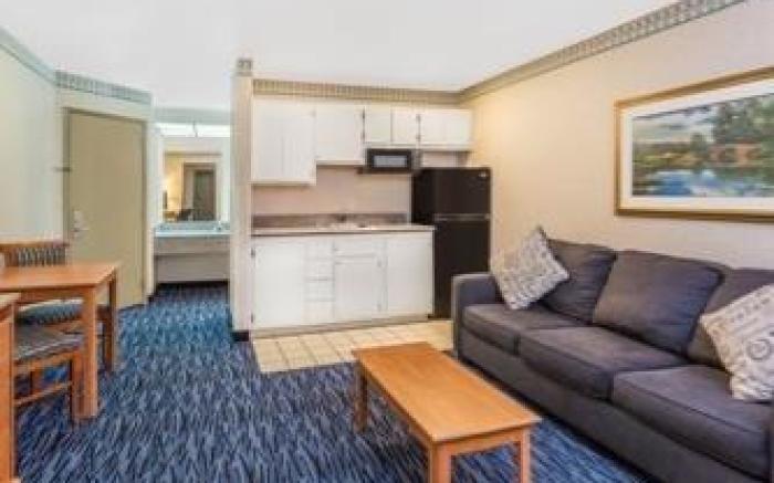 Ramada by Wyndham Kent Seattle Area