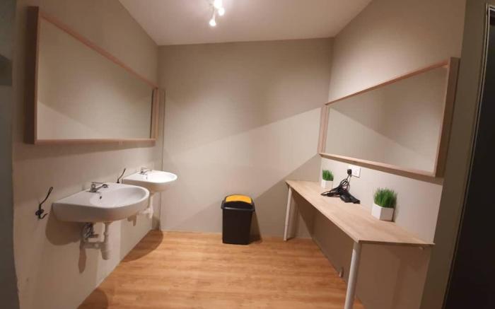 Room for 3 @ Burma Rd Georgetown (shared bathroom)