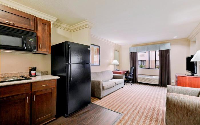 Ramada by Wyndham Houston Intercontinental Airport South