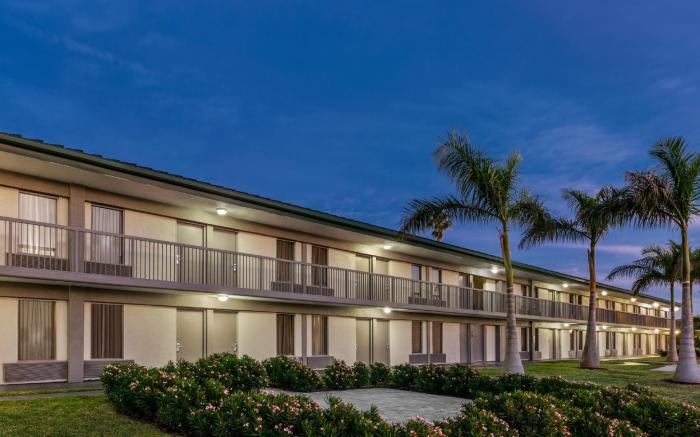 Ramada by Wyndham Sarasota Waterfront