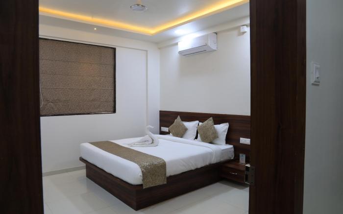 StayBird - Nest, Premium Residences, Kharadi