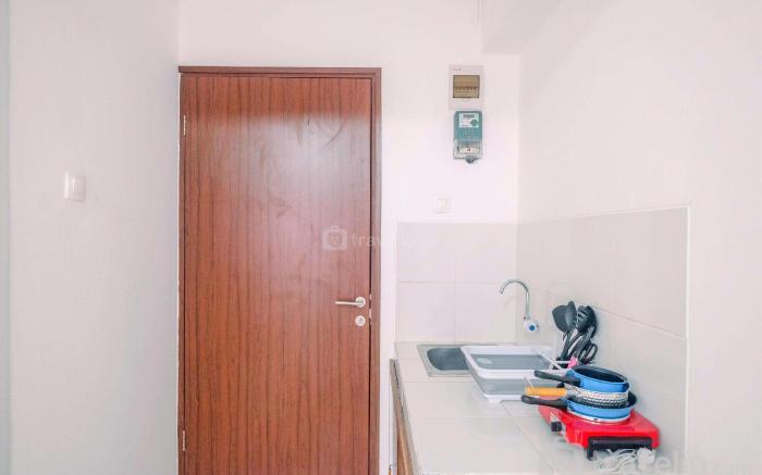 Beautiful Studio at Gunung Putri Apt By Travelio