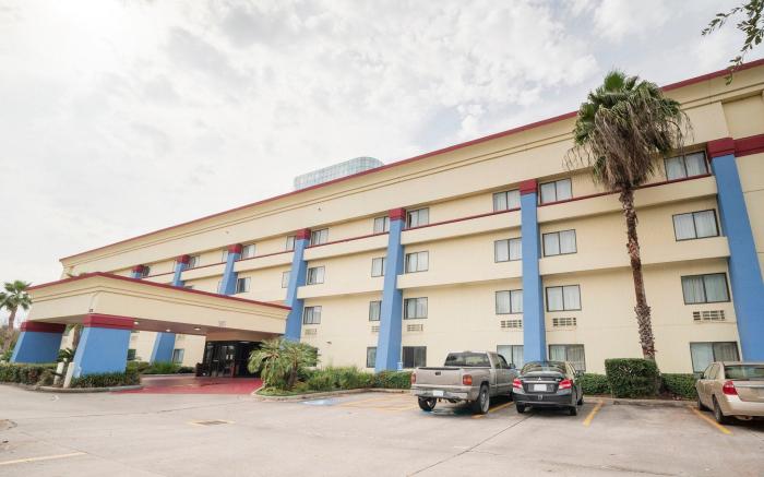 OYO Townhouse Houston Airport North