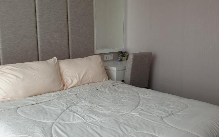 Cozy and Clean AkR Galerry west Residence