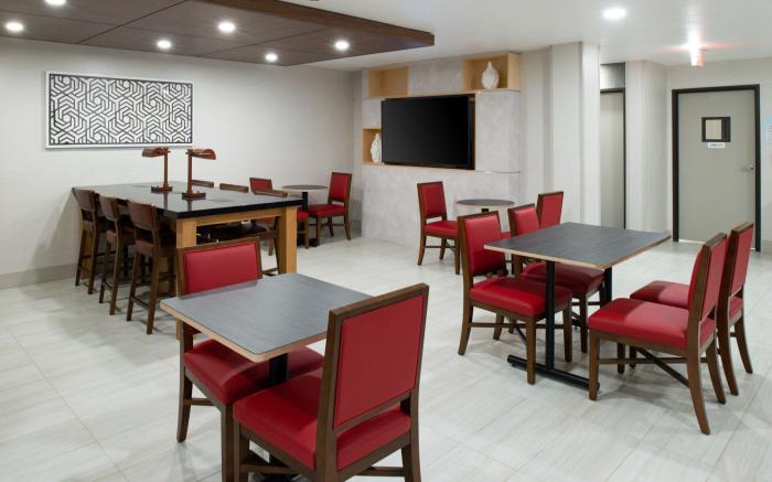 Holiday Inn Express Santa Rosa North By IHG