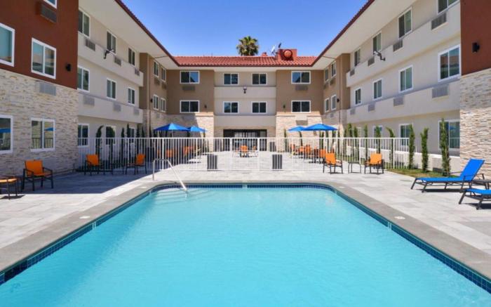 Holiday Inn Express Santa Rosa North By IHG
