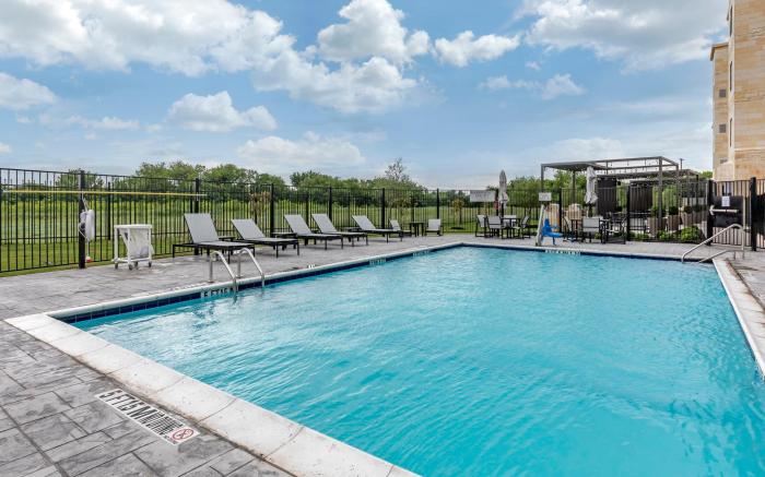 Staybridge Suites Dallas Grand Prairie By IHG