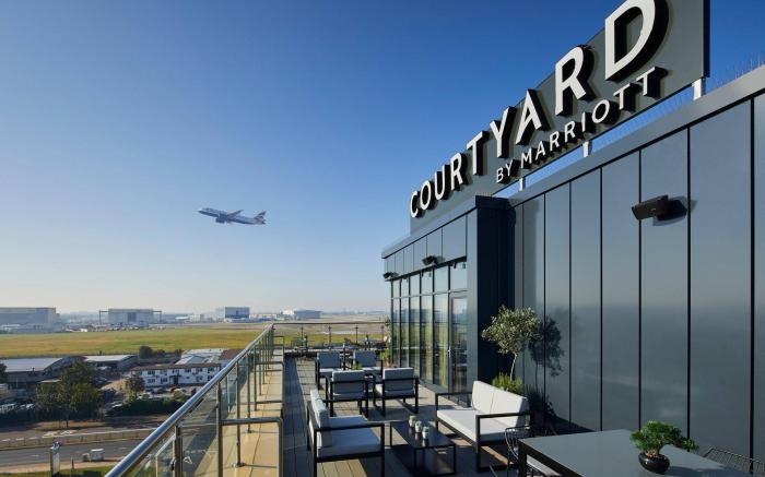 Courtyard London Heathrow Airport