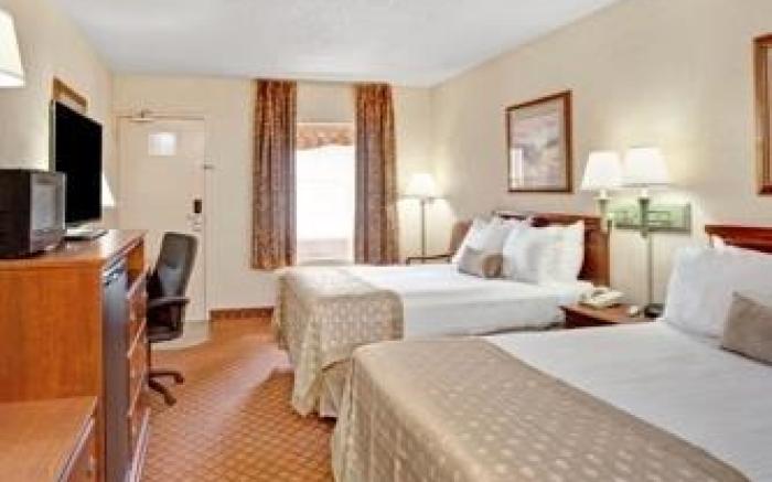Ramada by Wyndham West Memphis