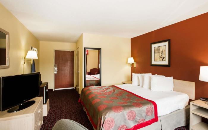 Ramada by Wyndham Sioux Falls